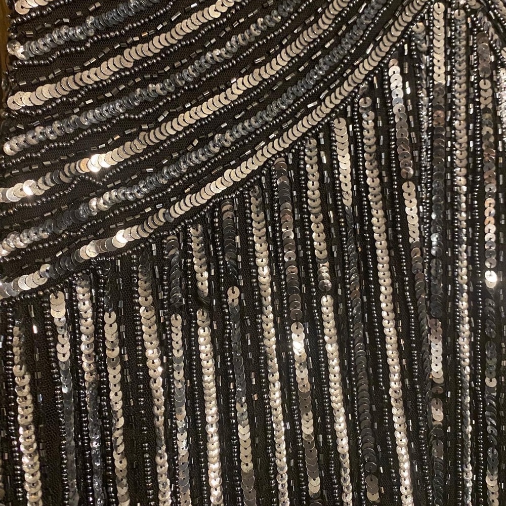 Adrianna Papell beaded Gown🖤 - Picture 4 of 5